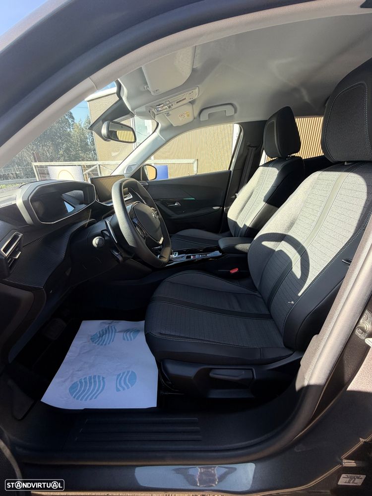 Peugeot 2008 PureTech 130 EAT8 Allure Pack - 31