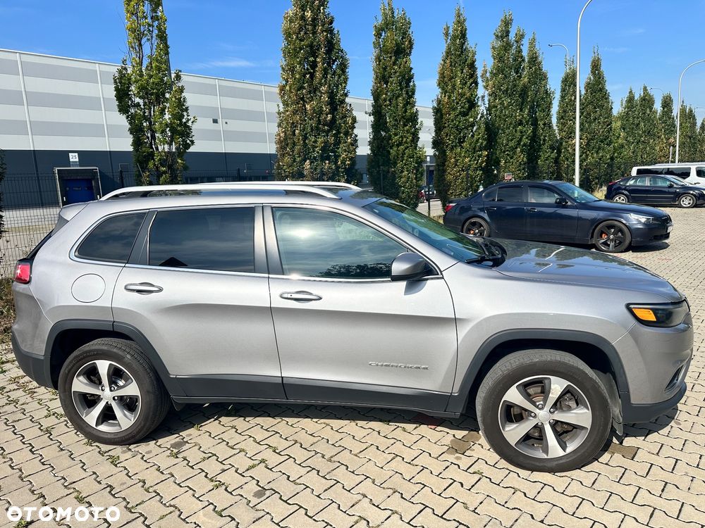Jeep Cherokee - 5
