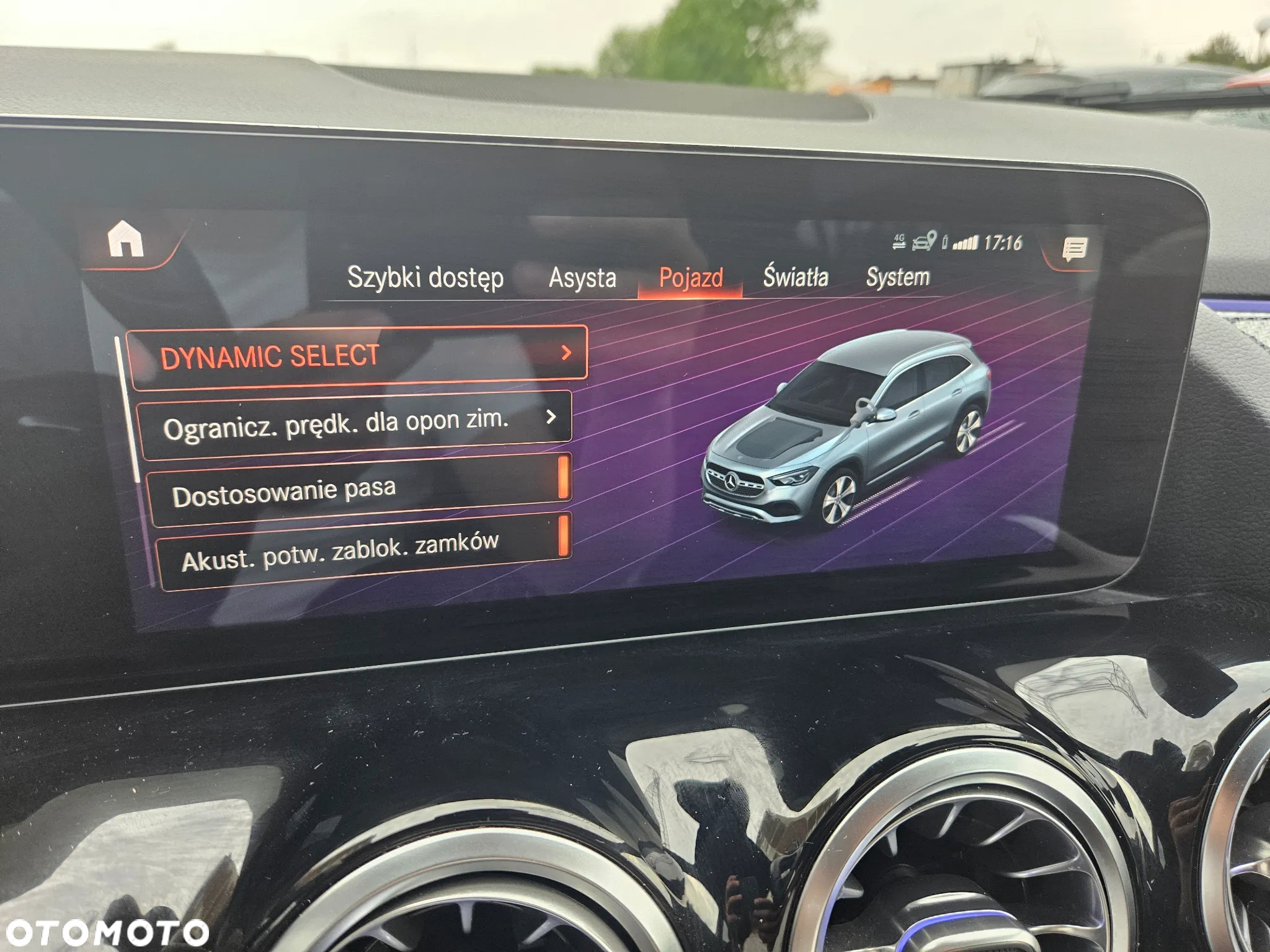 Mercedes-Benz GLA 250 e 8G-DCT AMG Line - 33