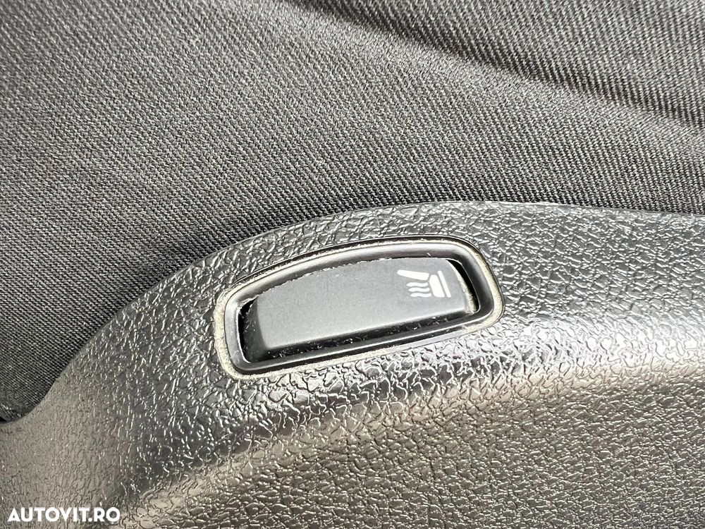 Dacia Lodgy 1.5 dCi 90 CP Stepway - 16