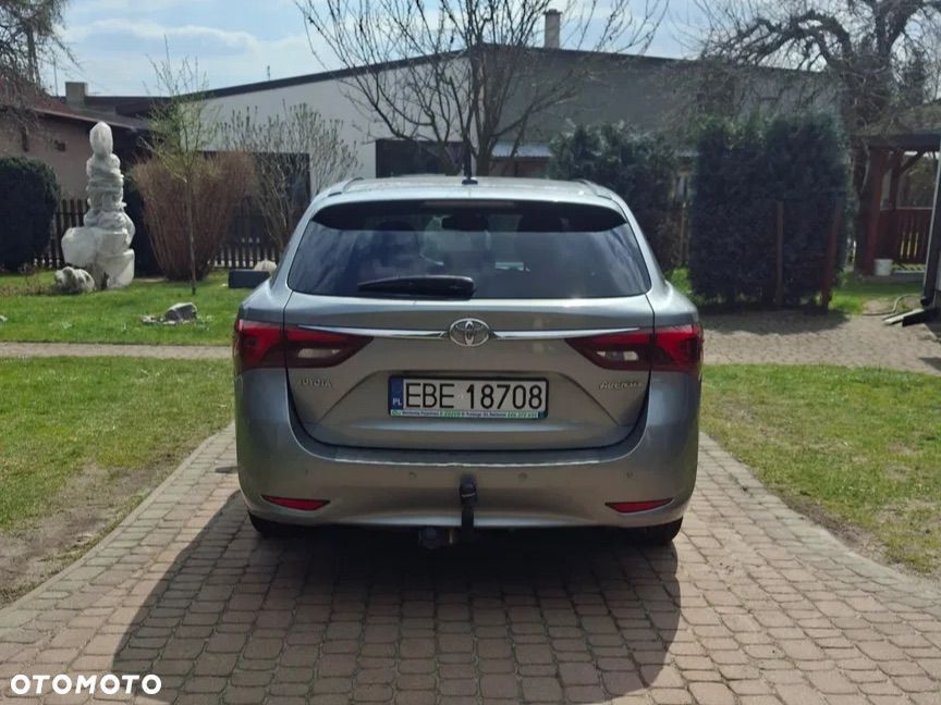 Toyota Avensis 2.0 D-4D Selection - 3