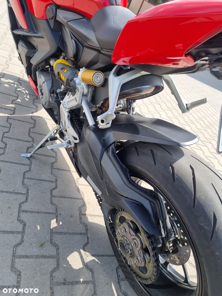 Ducati Streetfighter V2 - 15
