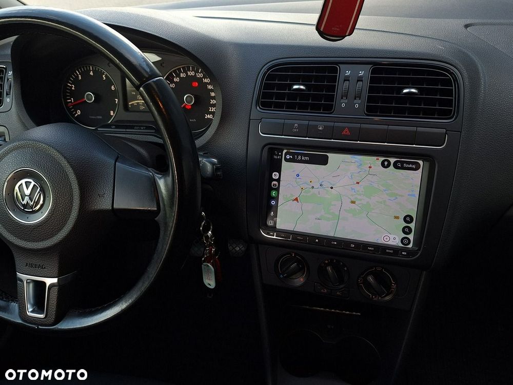 Volkswagen Polo - 11