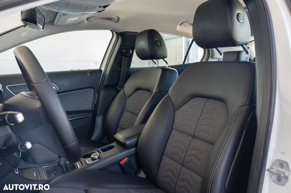 Mercedes-Benz GLA 200 d - 6