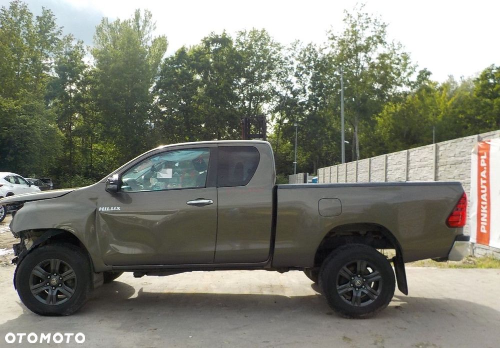 Toyota Hilux - 13