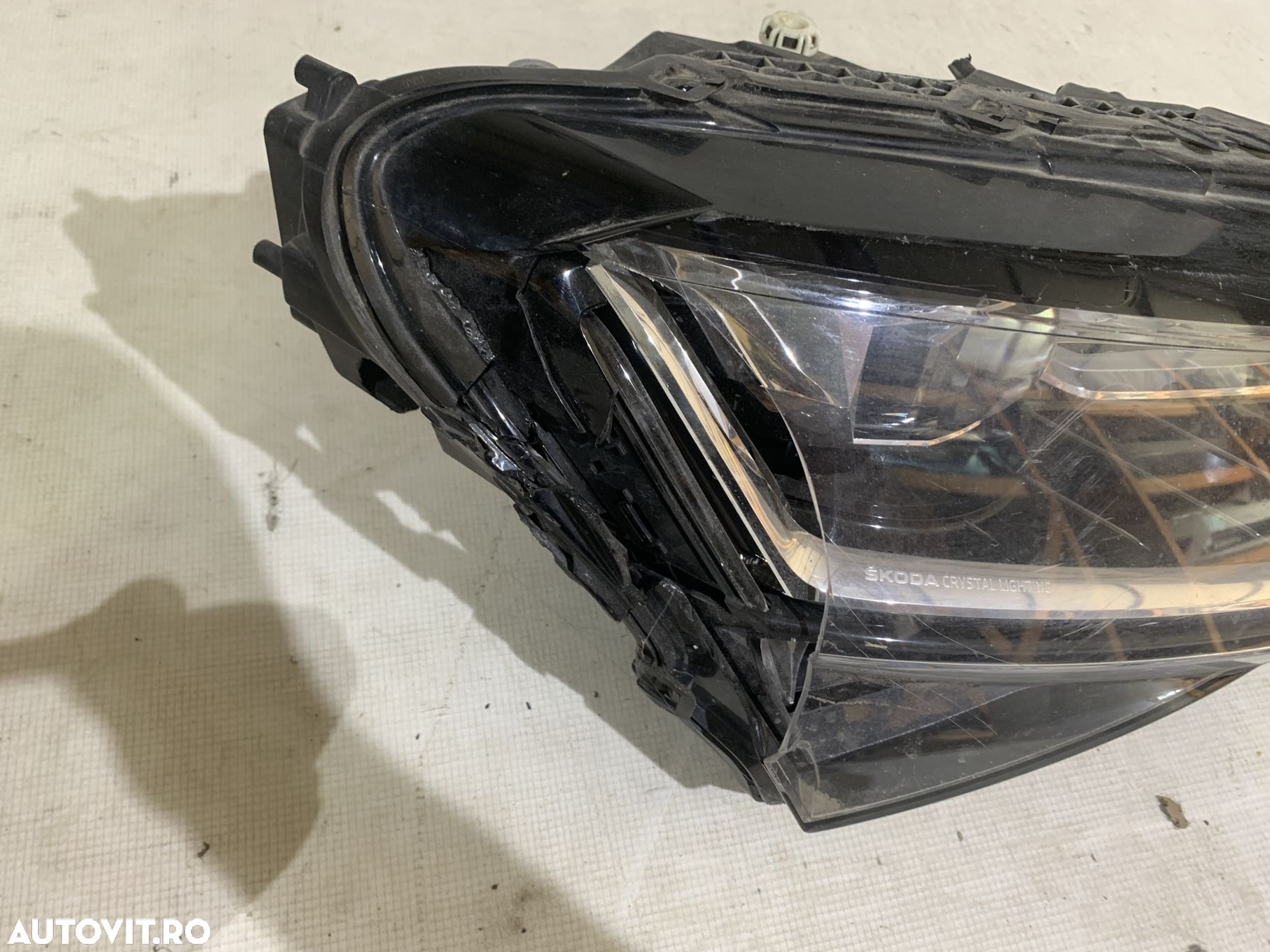 Far dreapta xenon adaptiv, Skoda Superb 3, facelift, 2019, 2020, 2021, 2022, 2023, cod origine OE 3V1941016D. - 10
