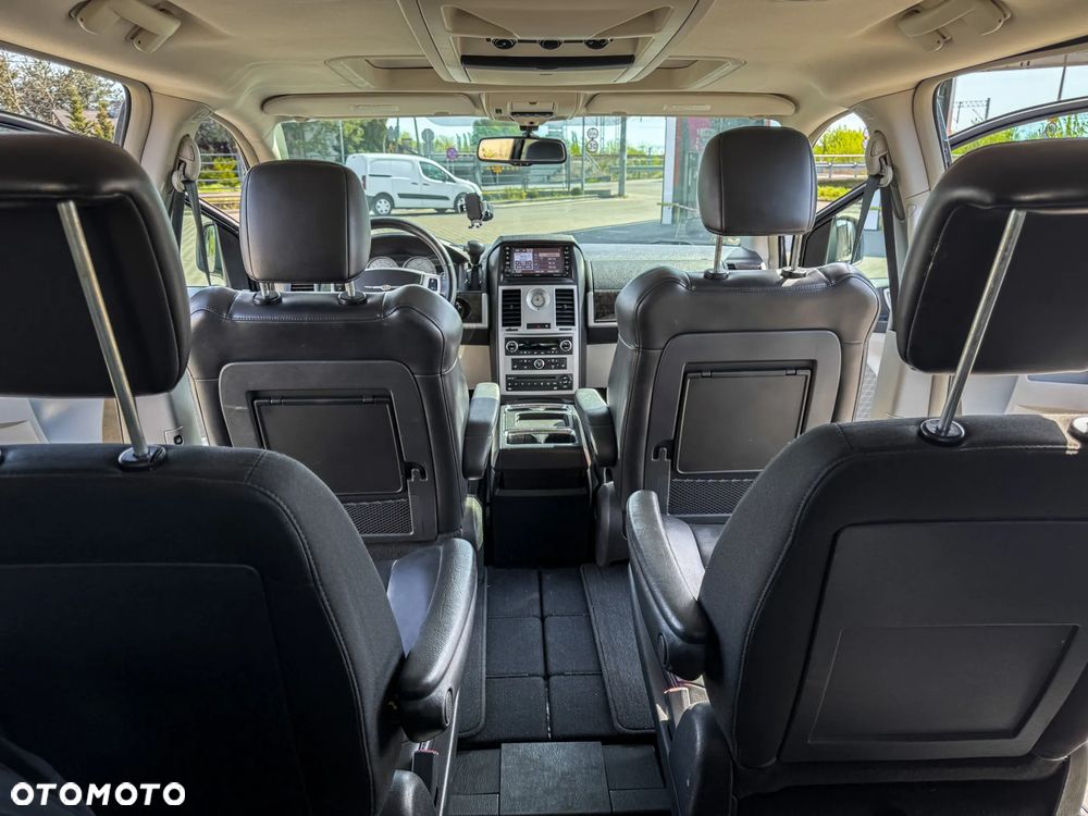 Chrysler Grand Voyager - 24
