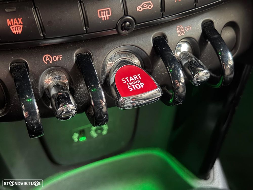 MINI 5 Portas Cooper D - 16