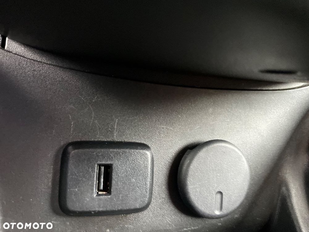 Opel Corsa 1.4 16V Active - 25