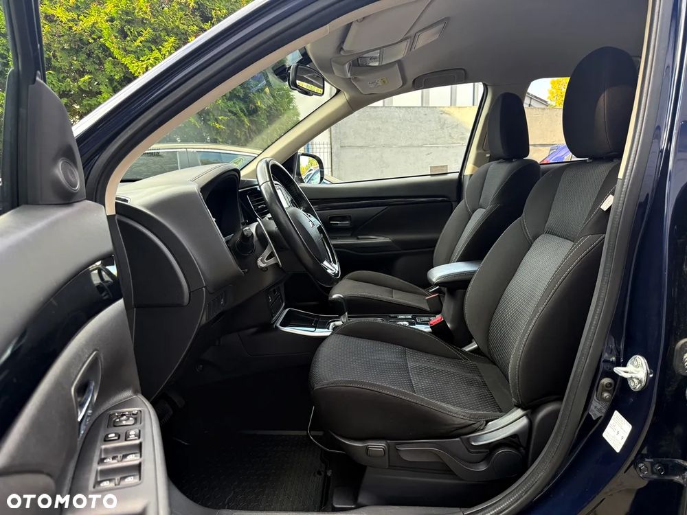 Mitsubishi Outlander 2.0 Intense + 4WD CVT - 8