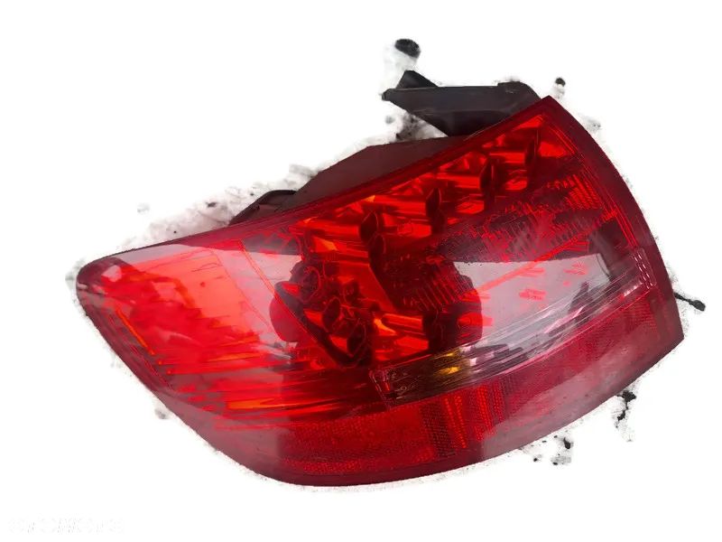 AUDI A6 C6 05r KOMBI LAMPA LEWY TYŁ W BŁOTNIK LED - 1