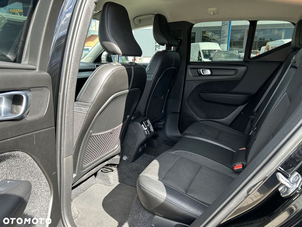 Volvo XC 40 - 32