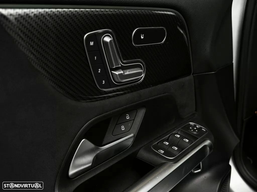 Mercedes-Benz GLB 200 d AMG Line - 41