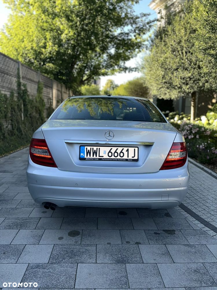Mercedes-Benz Klasa C 180 BlueEFFICIENCY 7G-TRONIC - 4
