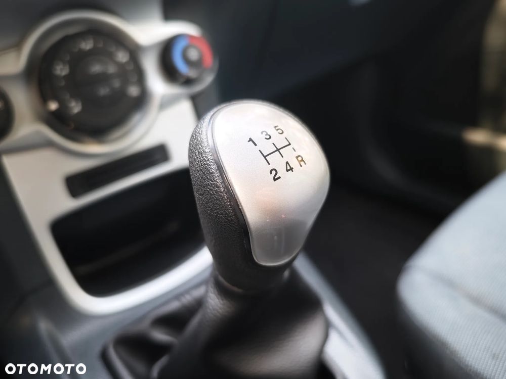 Ford Fiesta 1.25 Champions Edition - 8