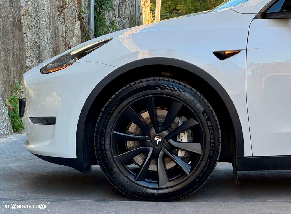 Tesla Model Y Long Range Tração Integral - 29