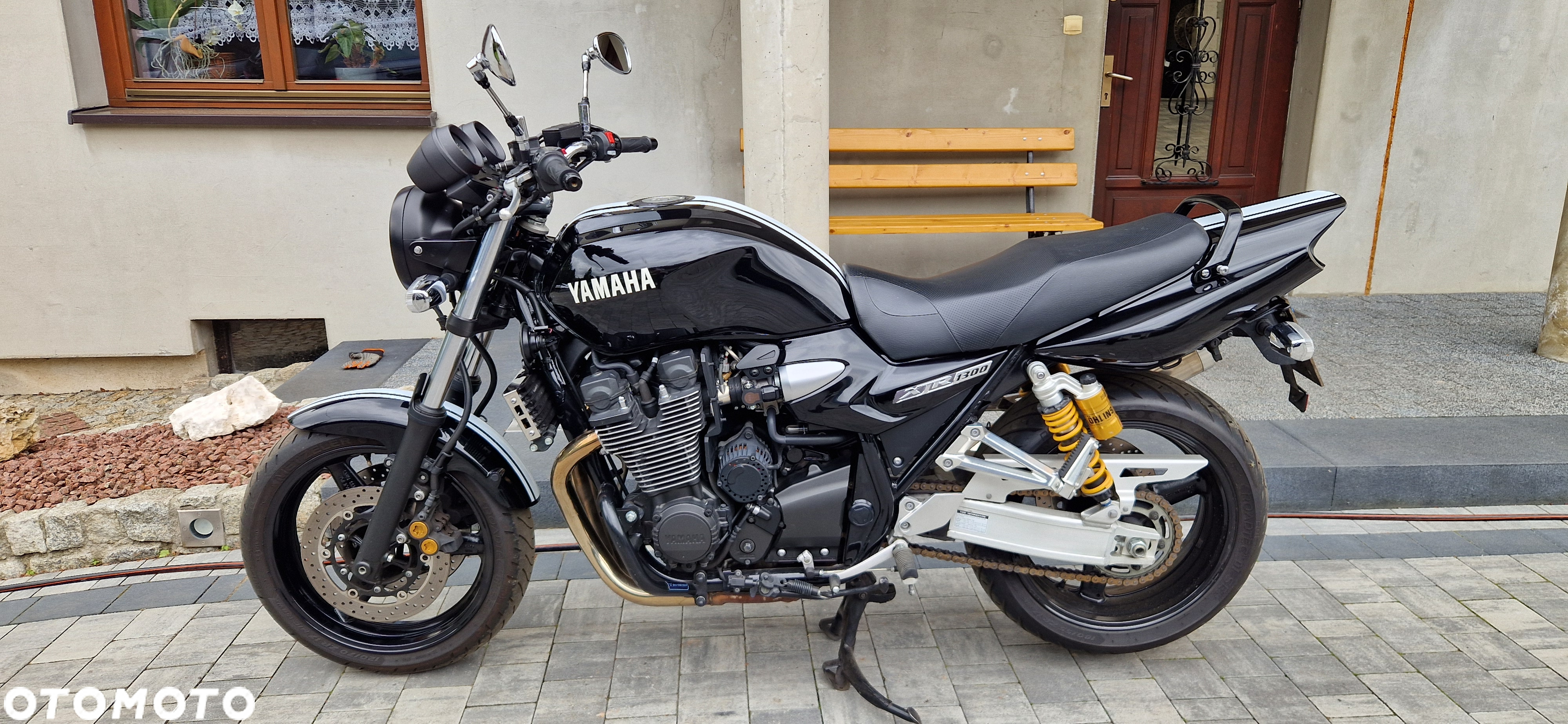 Yamaha XJR - 10