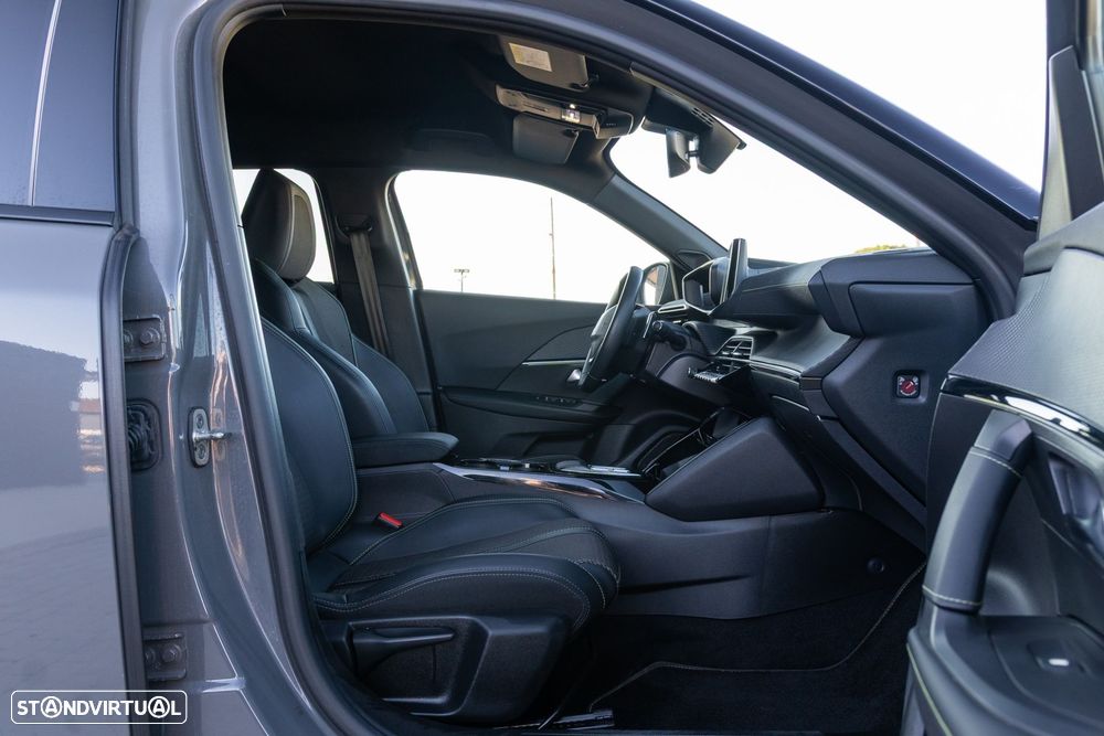 Peugeot 2008 1.2 PureTech GT EAT8 - 14