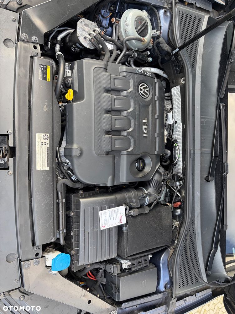 Volkswagen Passat 2.0 TDI BMT Comfortline - 22