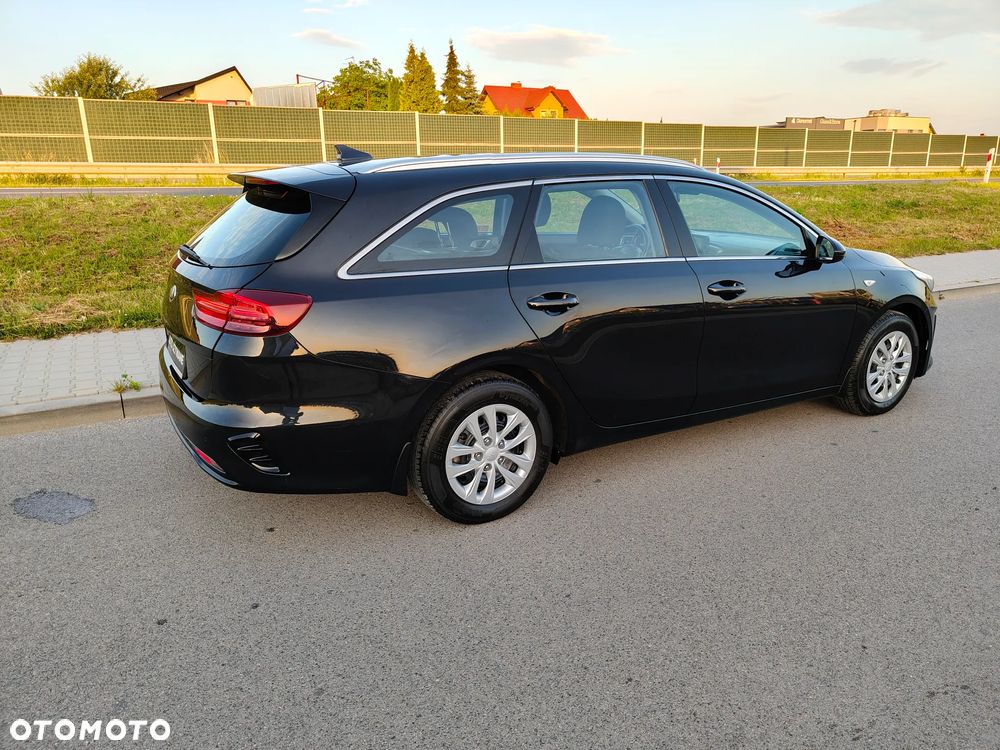 Kia Ceed 1.4 T-GDI L Business Line - 33