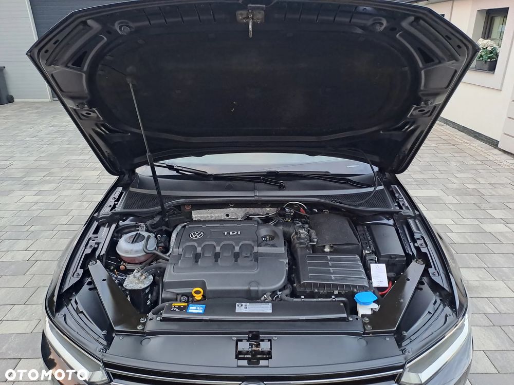 Volkswagen Passat - 27