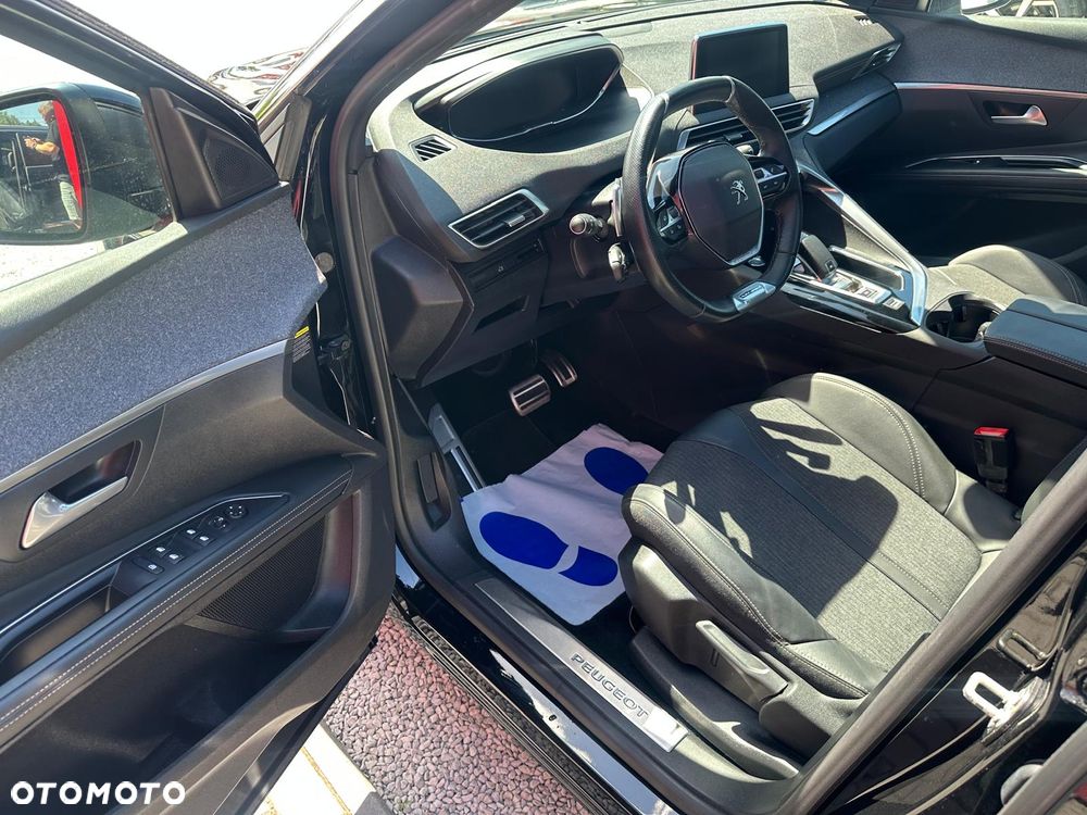 Peugeot 5008 1.6 PureTech GT Line S&S EAT8 - 24