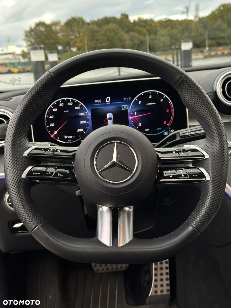 Mercedes-Benz Klasa C 220 d 4Matic 9G-TRONIC - 26
