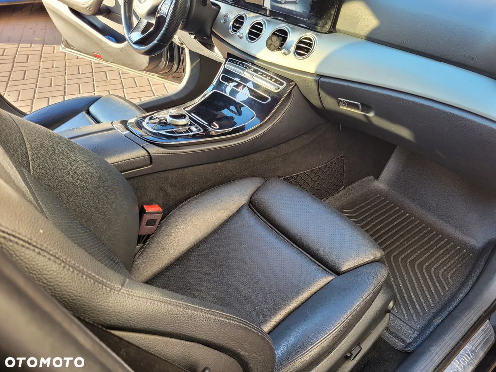 Mercedes-Benz Klasa E 200 d T 9G-TRONIC - 6