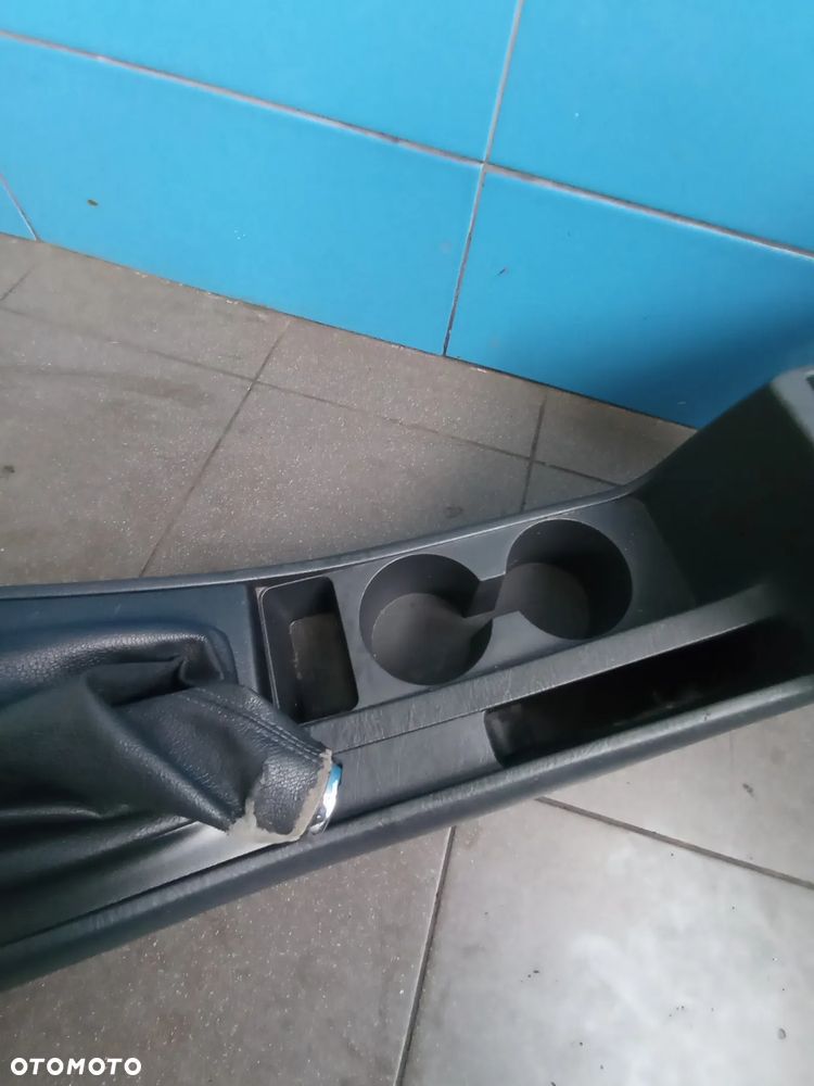 Tunel środkowy Toyota Corolla - 5