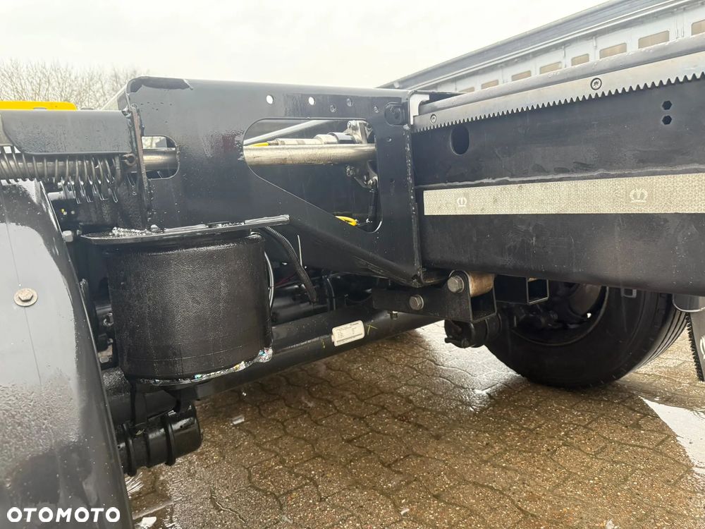 Krone KRONE SD 2022 – NACZEPA PODKONTENEROWA / WYSUWANA / 20–40–45 FT / LIFTBAR / PREMIUM STAN - 25