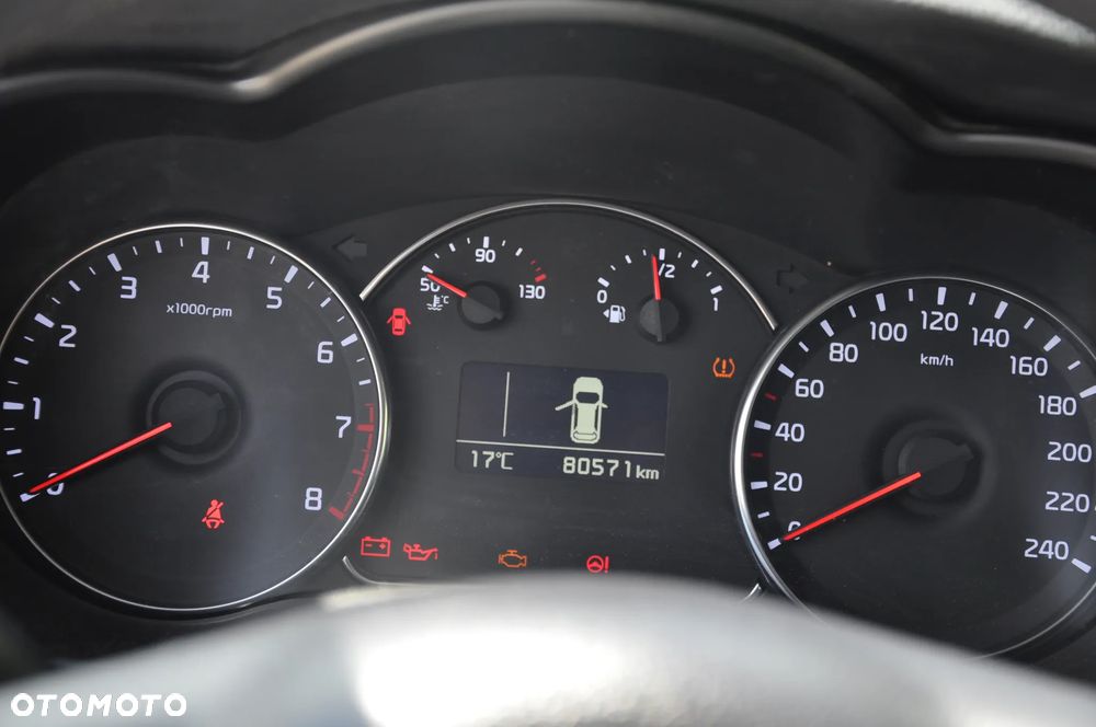 Kia Carens 1.6 GDI L - 22