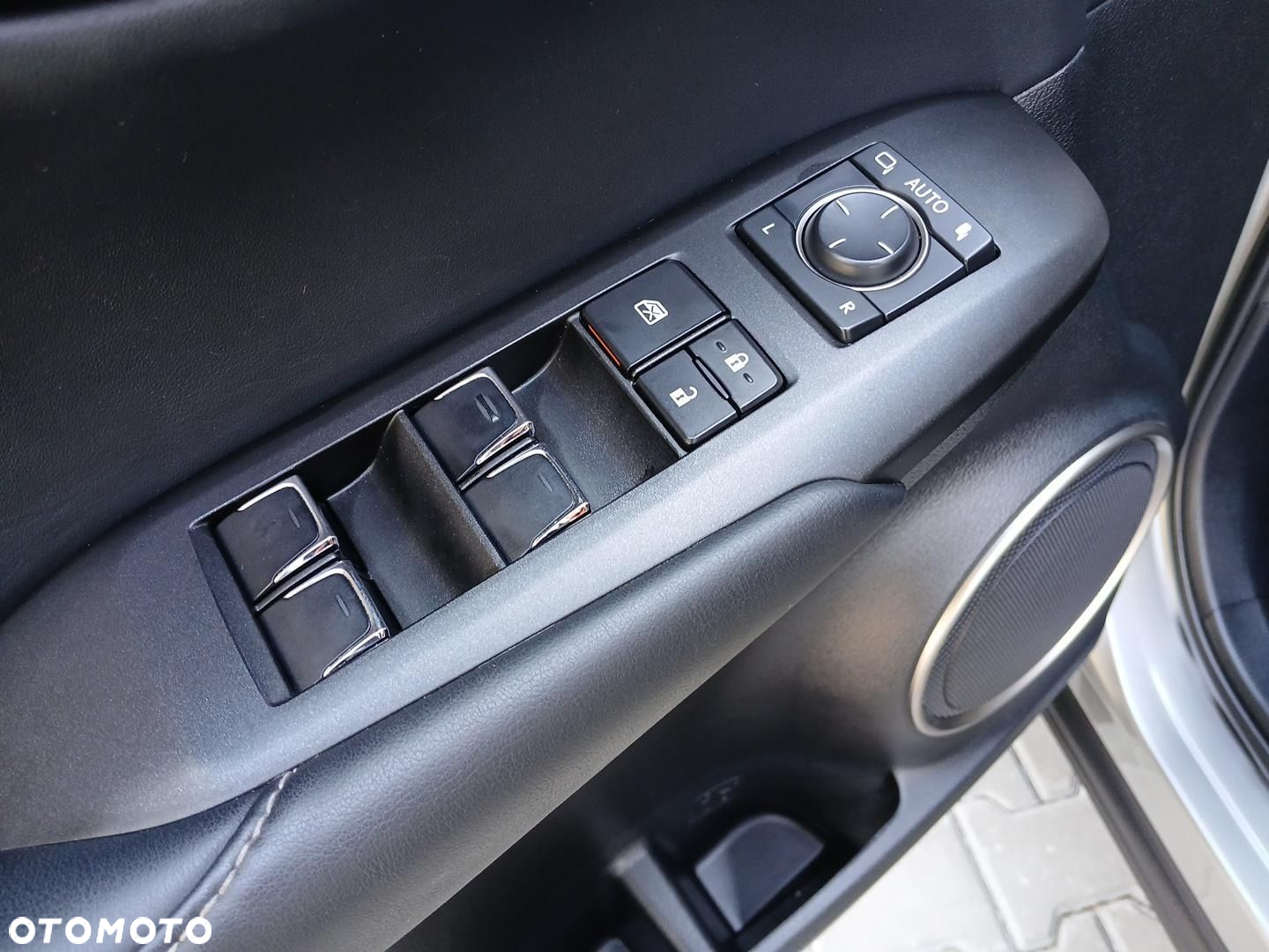 Lexus NX - 12