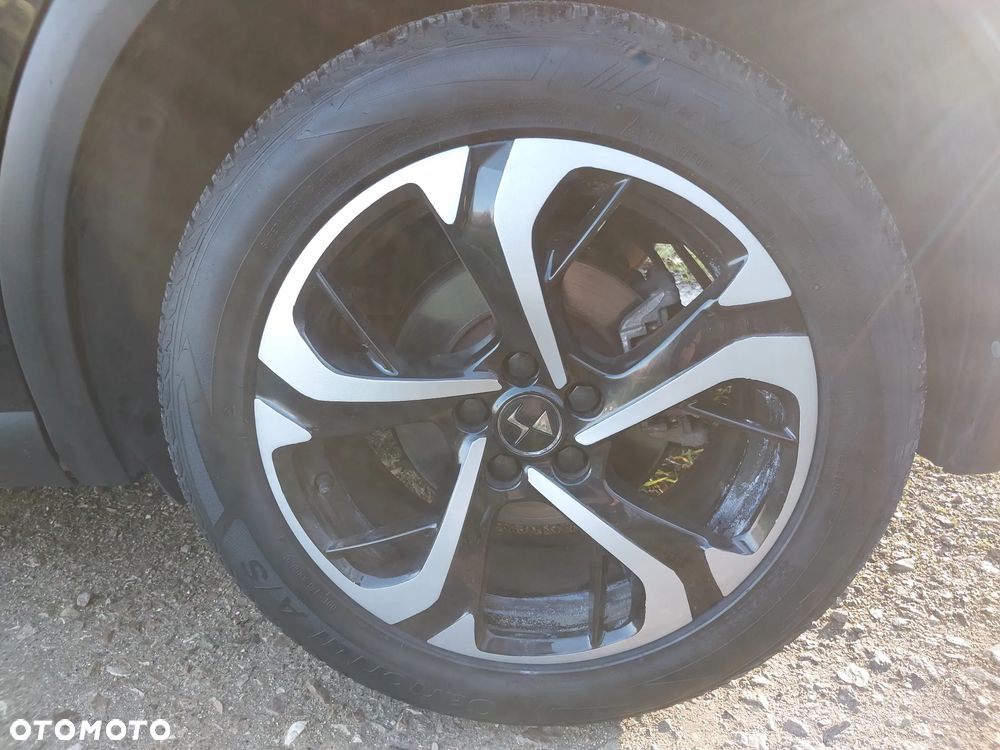 DS Automobiles DS 7 Crossback - 32