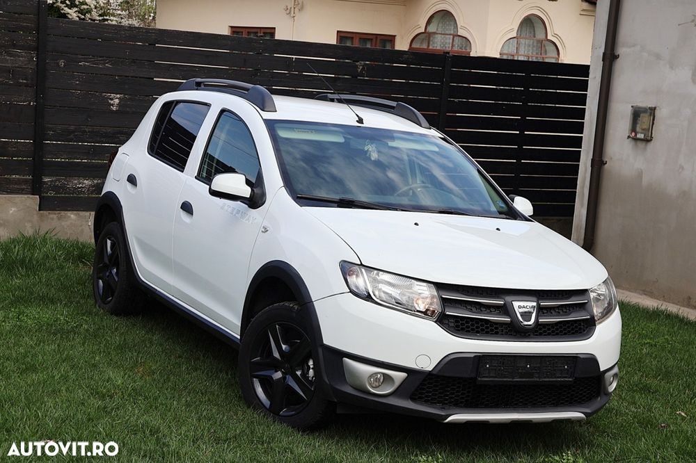 Dacia Sandero Stepway TCe 90 (S&S) Celebration - 1