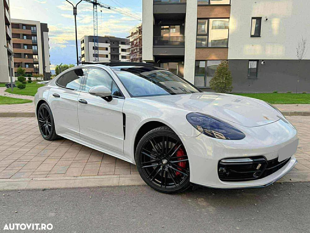 Porsche Panamera Turbo - 3