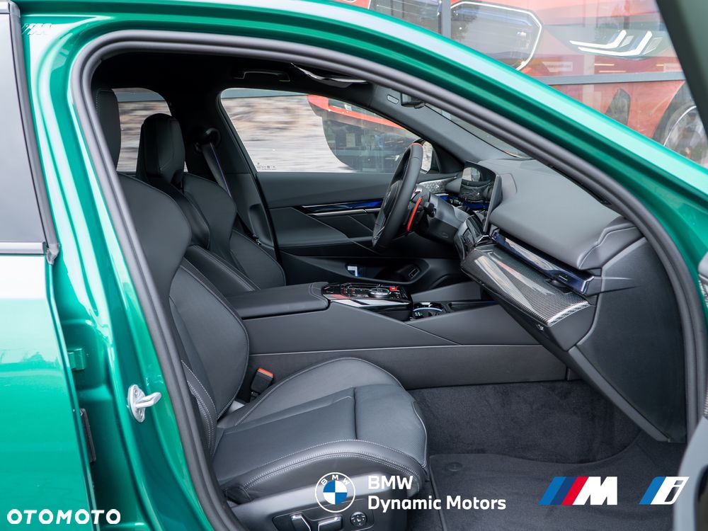 BMW M5 xDrive - 24