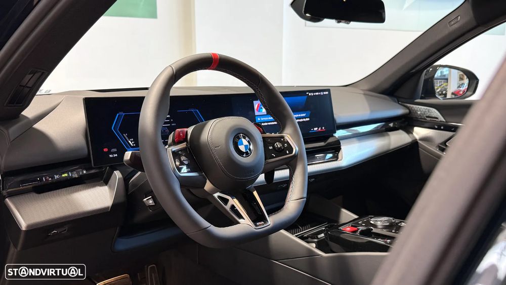 BMW M5 Touring xDrive - 18