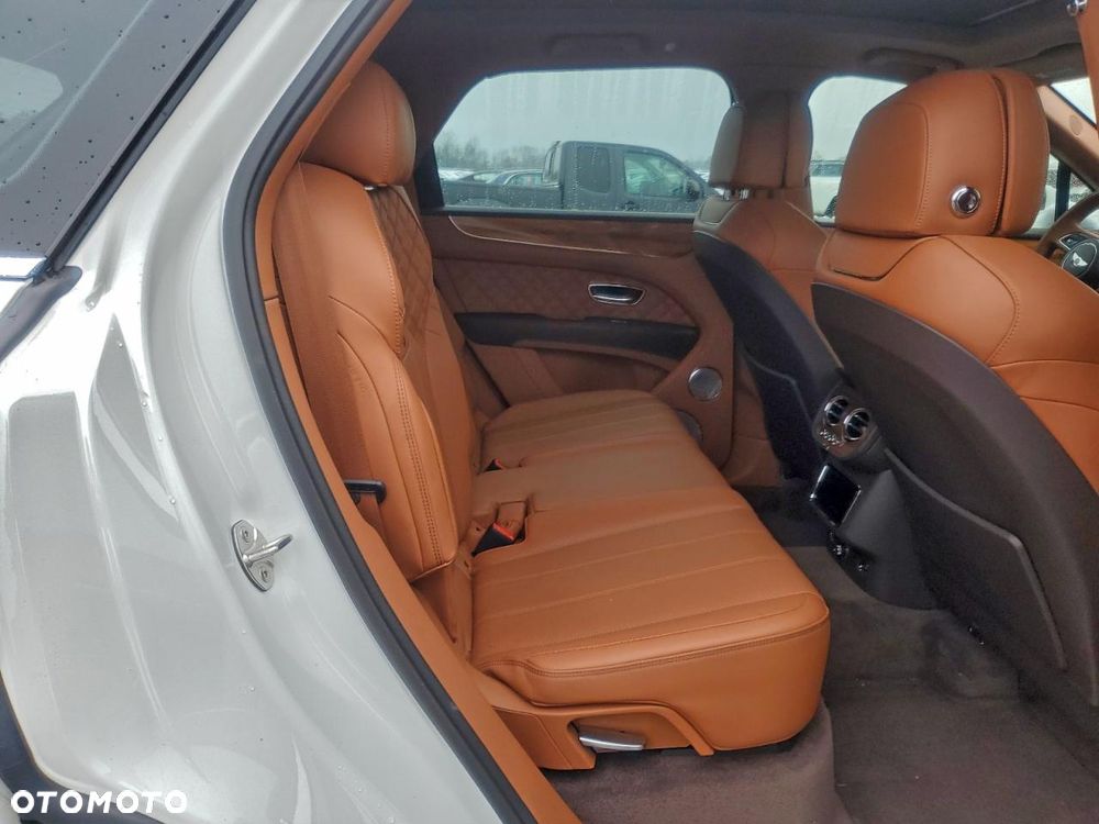 Bentley Bentayga - 11