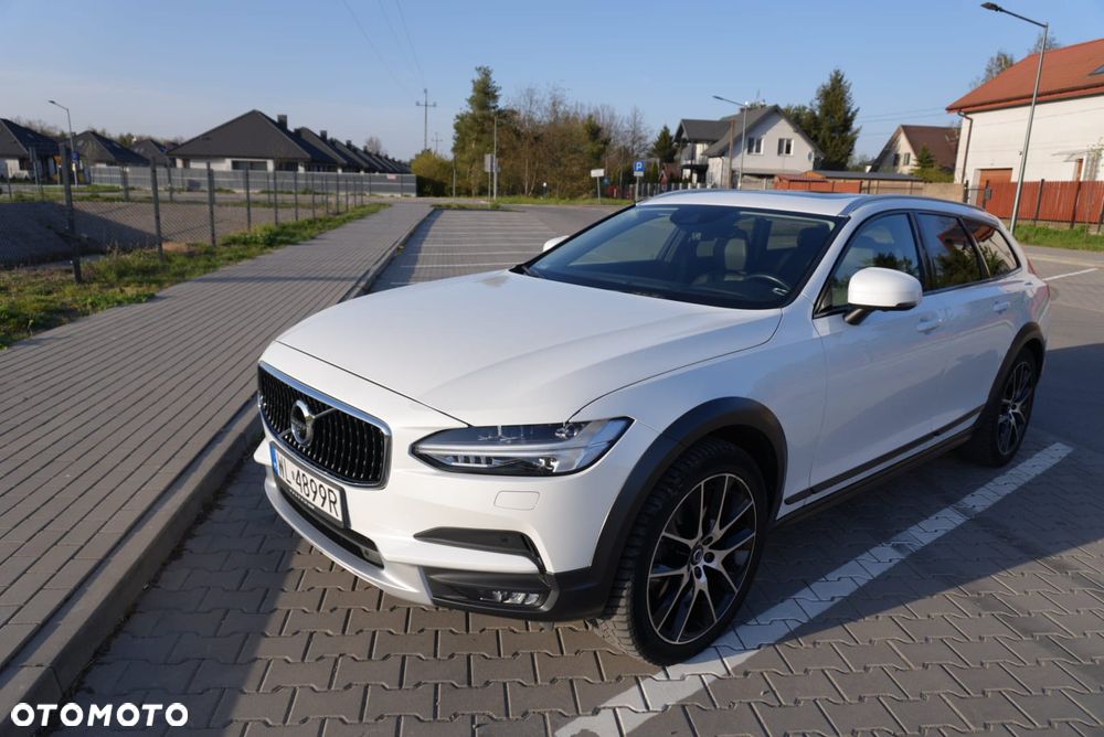 Volvo V90 Cross Country D5 AWD Pro - 2