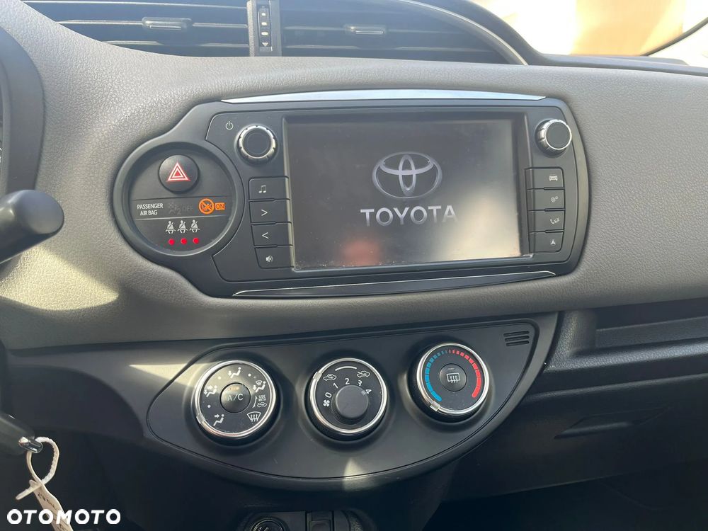 Toyota Yaris 1.0 VVT-i - 17