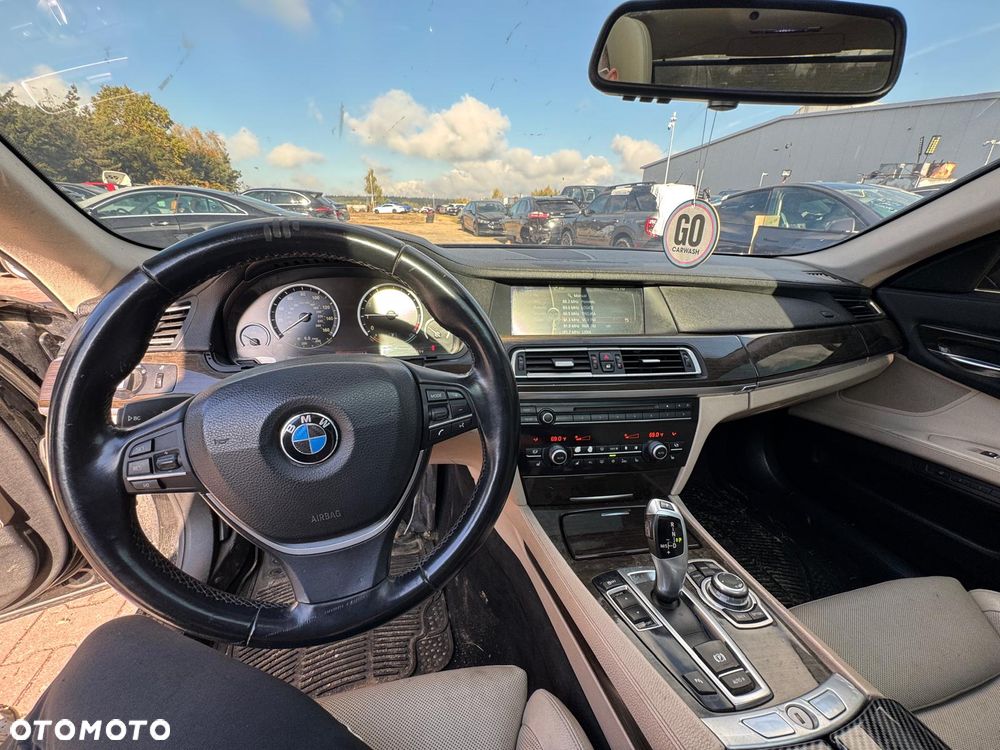 BMW Seria 7 - 13