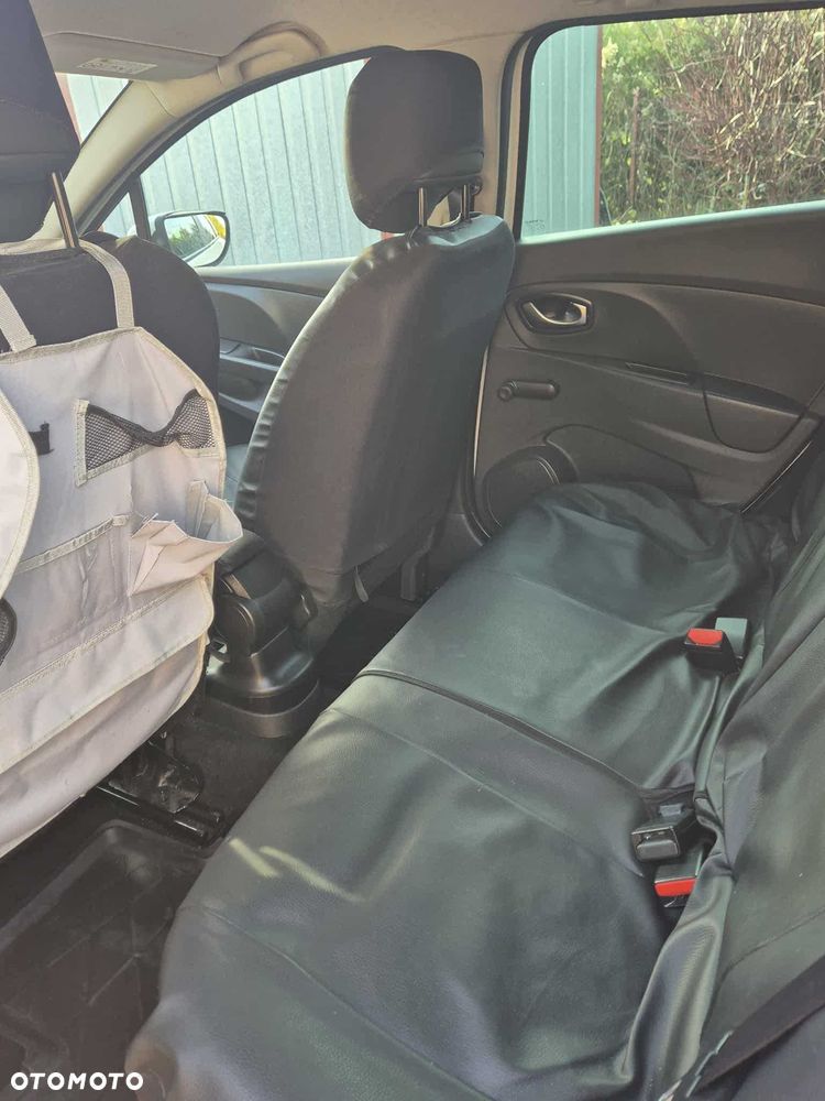 Renault Clio - 6