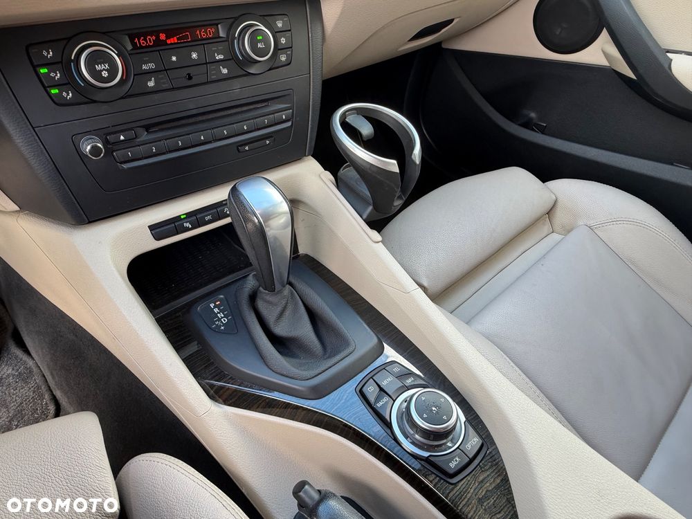 BMW X1 xDrive20d - 36