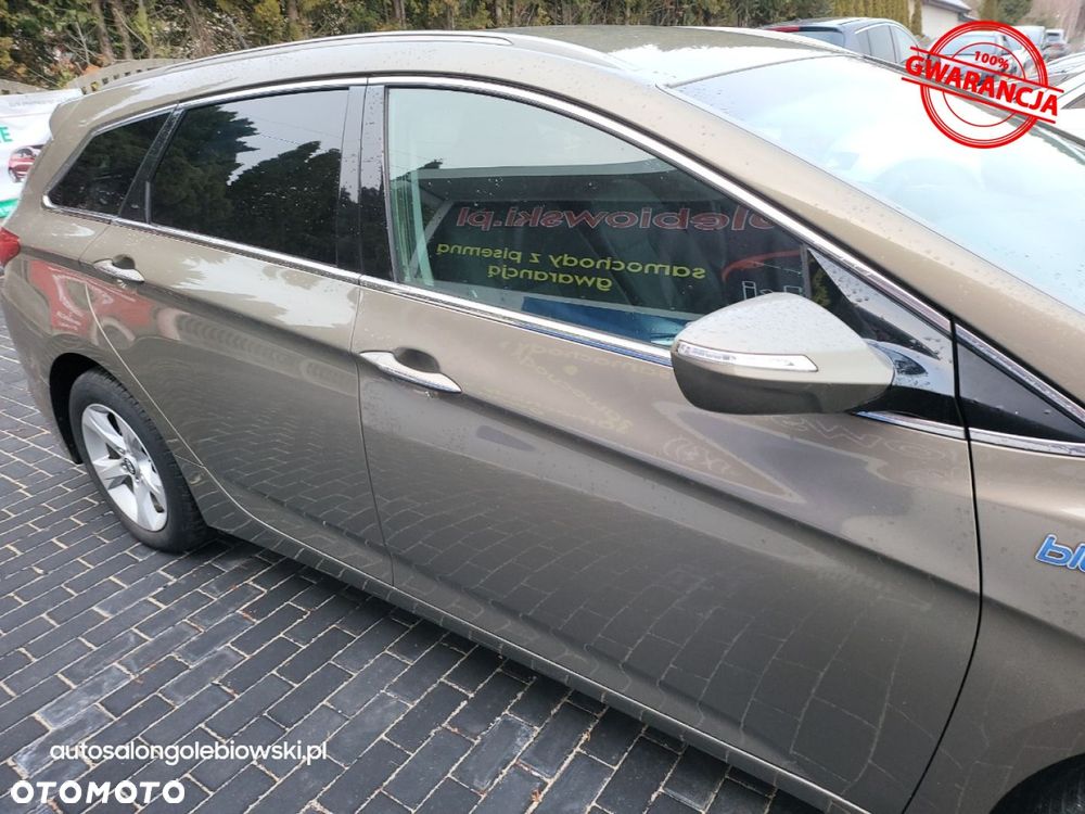 Hyundai i40 Kombi blue 1.6 Family+ - 31