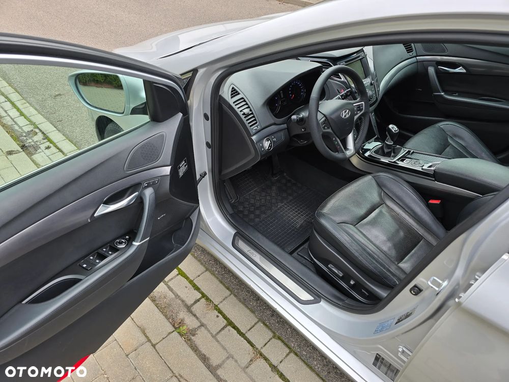 Hyundai i40 i40cw 1.7 CRDi Premium - 14