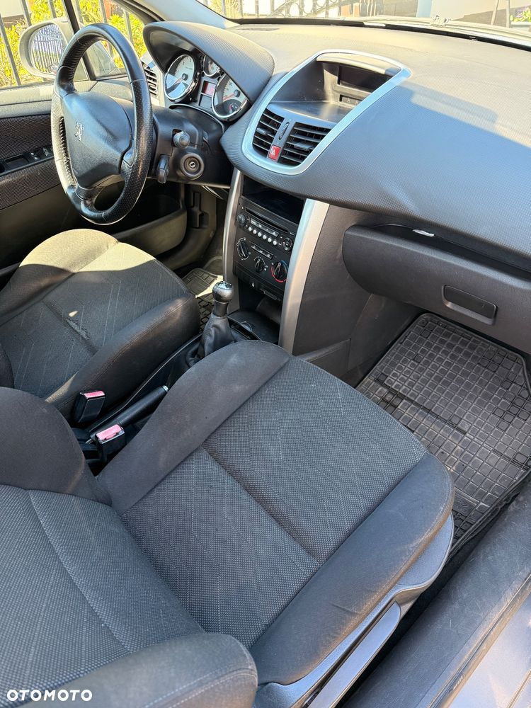 Peugeot 207 1.4 HDi Presence - 8
