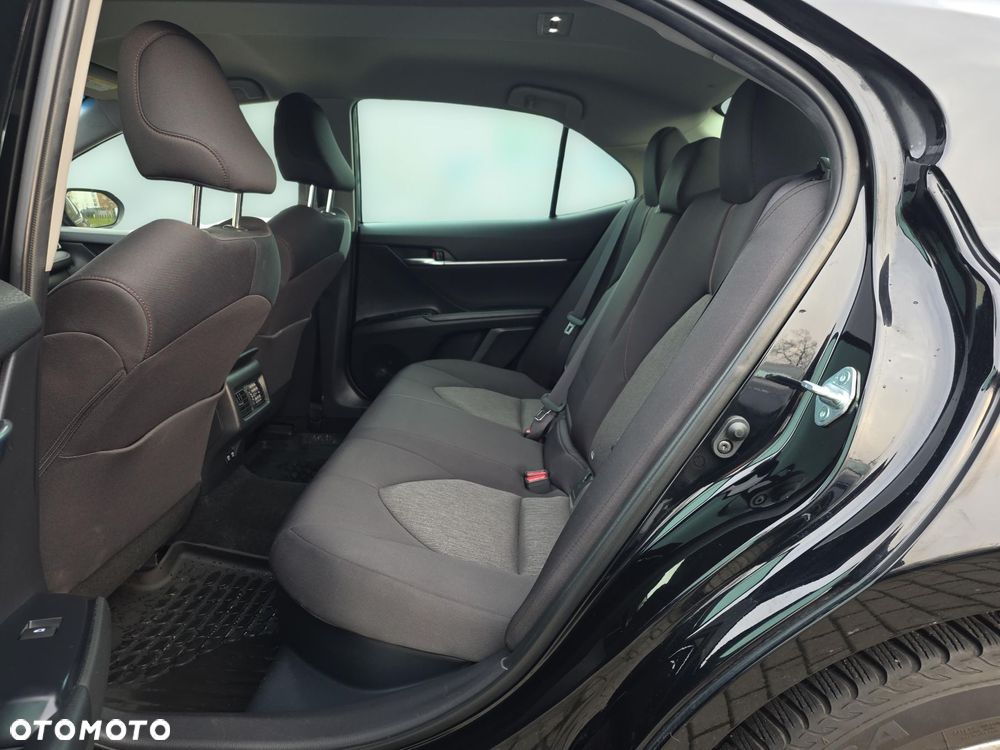 Toyota Camry 2.5 Hybrid Comfort CVT - 12