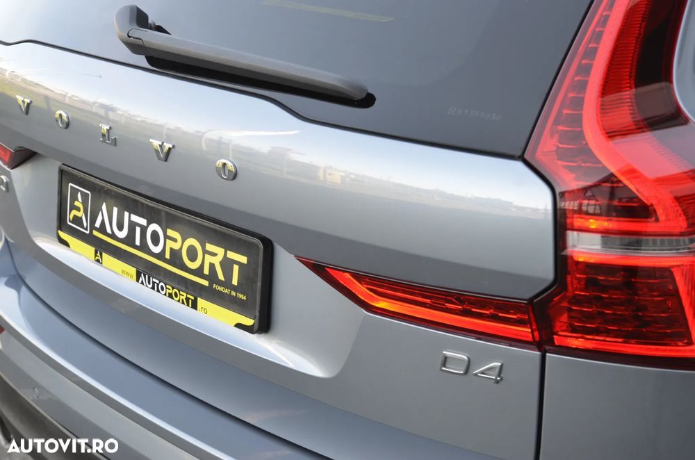 Volvo XC 60 D4 AWD Geartronic Momentum - 34