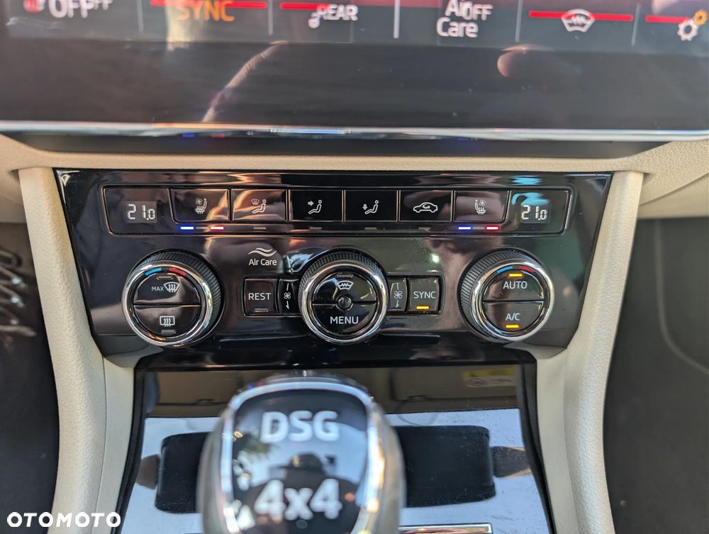 Skoda Superb 2.0 TSI 4x4 L&K DSG - 19