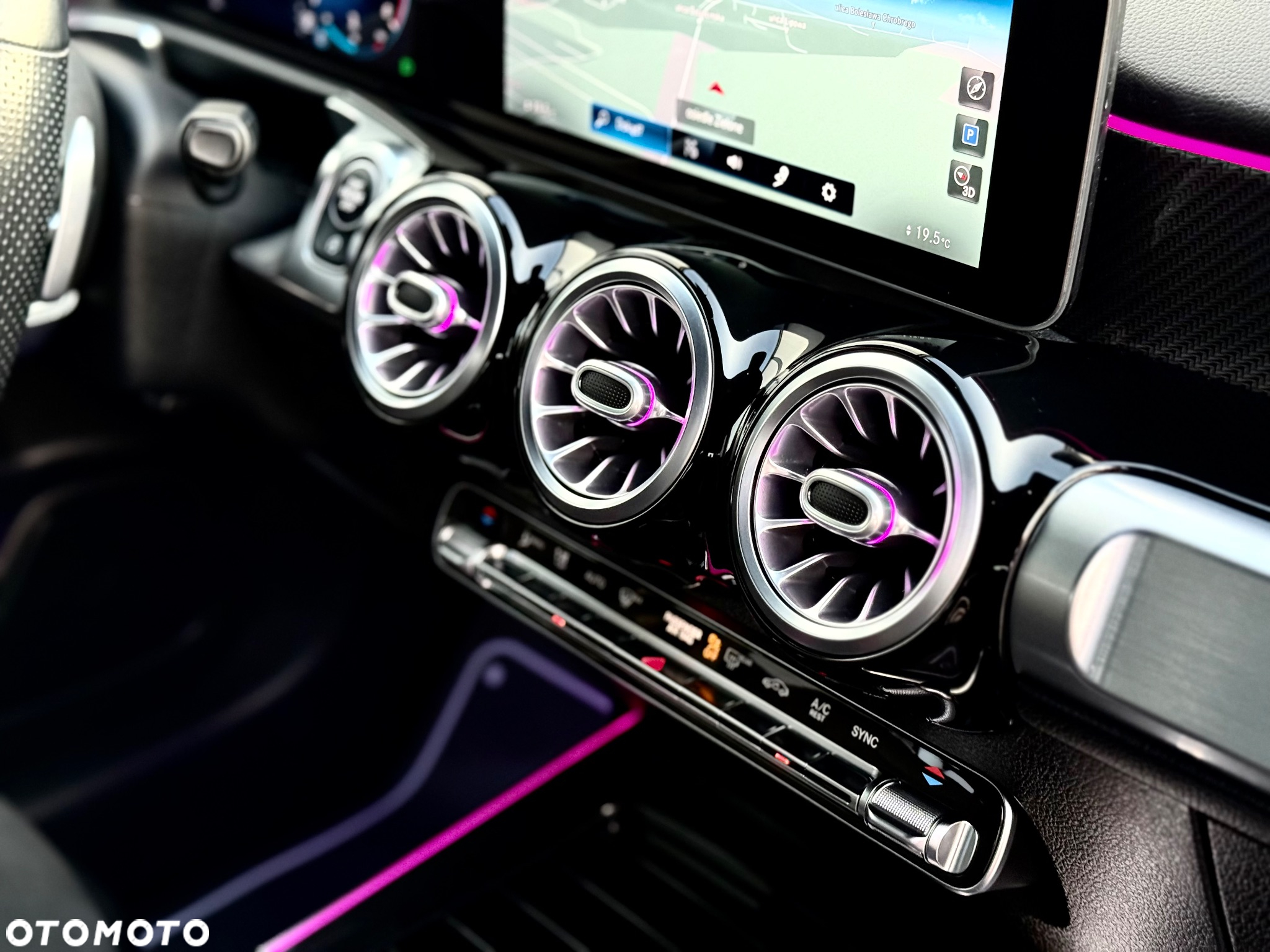 Mercedes-Benz GLB 200 d 8G-DCT AMG Line - 8